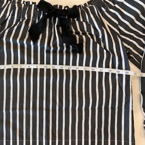 J Crew Off The Shoulder Top | NWT | Small - Picture 6 of 6